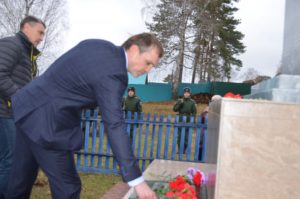 Открытие памятника ветеранам в Асбесте