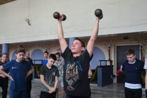 А ну-ка, парни!