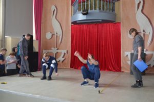 А ну-ка, парни!