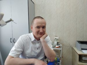 стоматолог