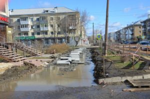 Благоустройство лужи на Коммуны