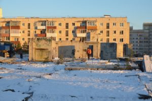 Разбирают недострой в микрорайоне Новый