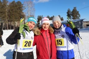Участницы забега лыжни ПАО КЗФ 2021