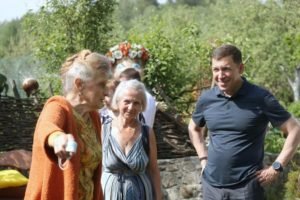 Губернатор с садоводами