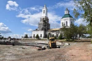 Умные скамейки и грунтовые светильники